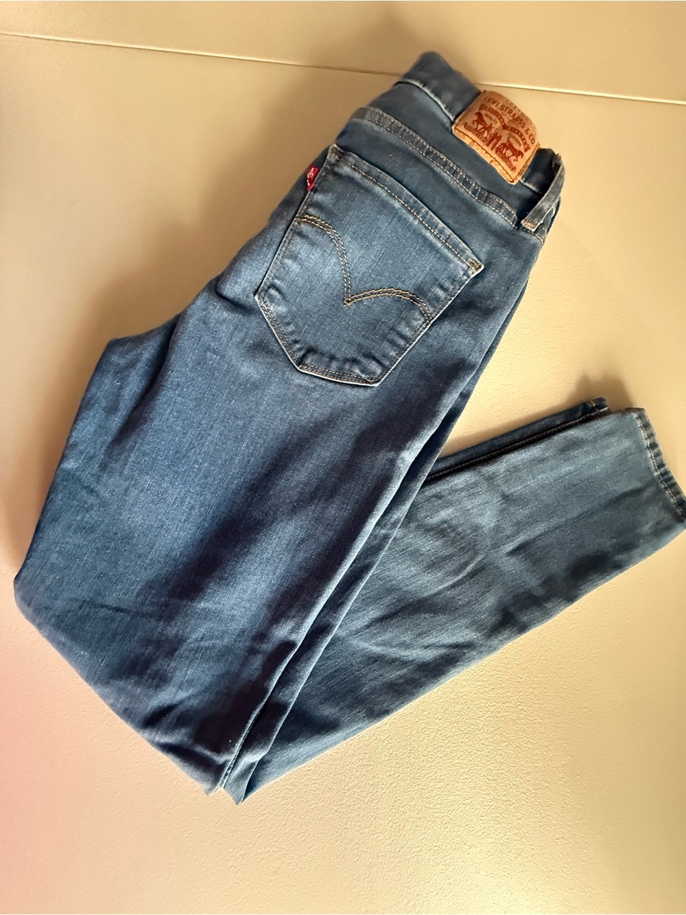 Levi’s 720 High Rise Super Skinny Distressed Jeans Size 27